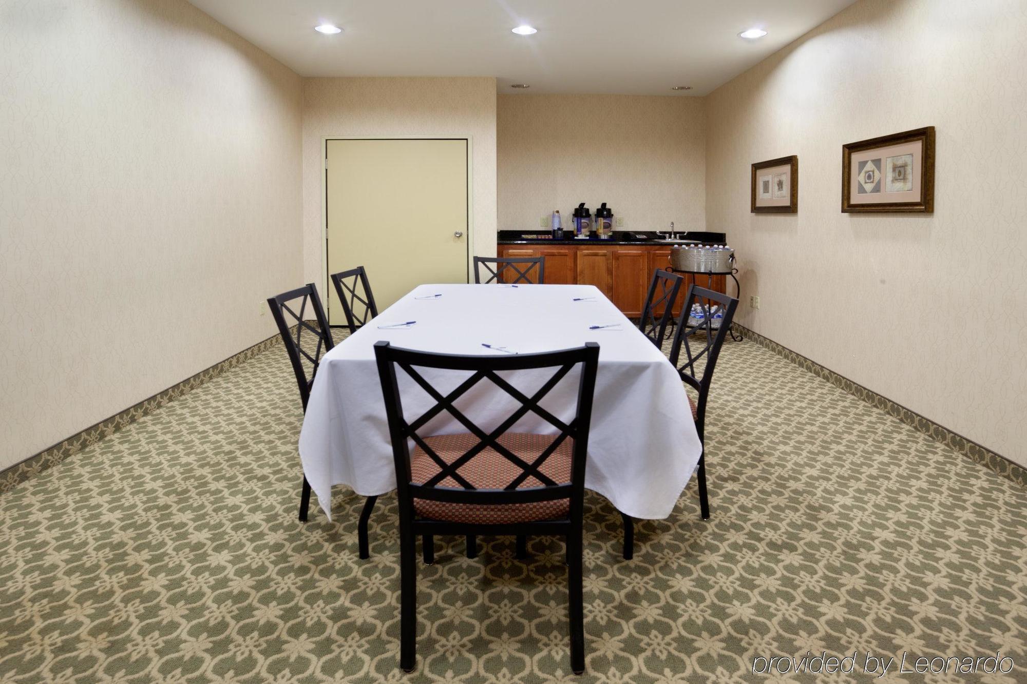Hotel Express Sonoma Wine Country By Ihg 3*